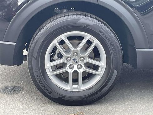 Certified 2025 Ford Explorer Active image 7