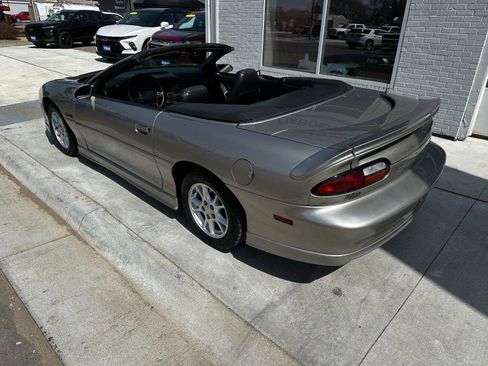 Used 2002 Chevrolet Camaro Z28 w/ Sport Appearance Pkg image 10