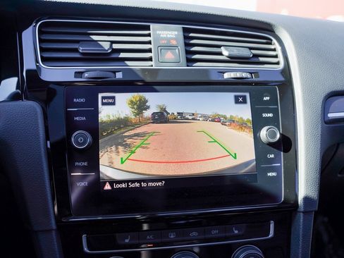 Used 2020 Volkswagen GTI SE image 19