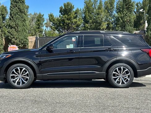 New 2026 Ford Explorer ST-Line RWD image 7