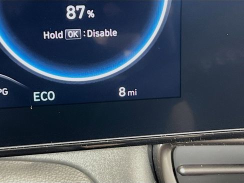 New 2025 Hyundai Elantra SEL FWD image 18