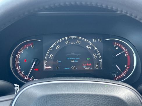 Used 2023 Toyota RAV4 XLE Premium image 23