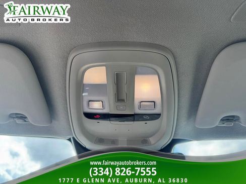 Used 2024 Volvo XC40 B5 Plus w/ Climate Package image 22