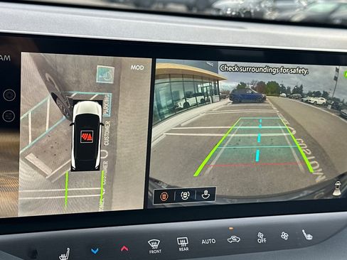 New 2026 Nissan Leaf Platinum+ w/ Cargo Package (Platinum+) image 24