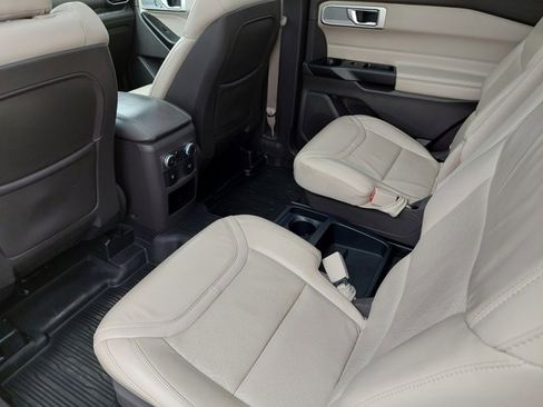 Used 2020 Ford Explorer Platinum image 42