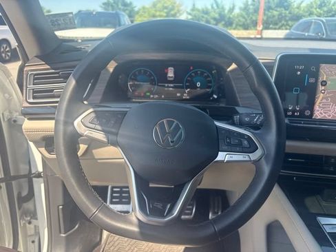 Used 2024 Volkswagen Atlas SEL Premium R-Line AWD/4WD image 9