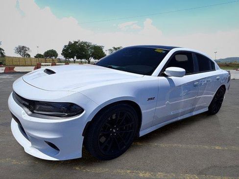 Used 2018 Dodge Charger R/T RWD image 5