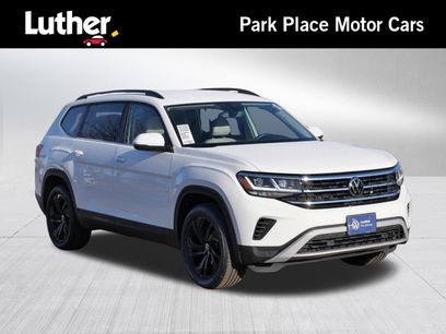 Used 2023 Volkswagen Atlas SE w/ Black Wheel Package