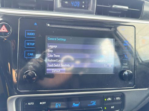 Used 2019 Toyota Corolla LE FWD image 45