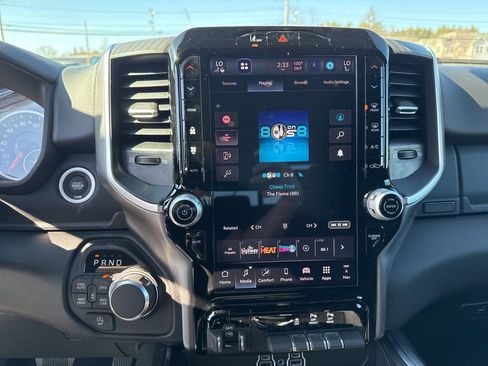 New 2026 RAM 1500 4x4 Crew Cab image 12