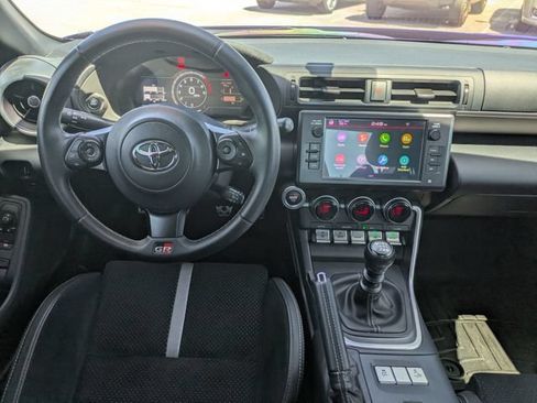 Used 2024 Toyota GR86 Premium RWD image 29