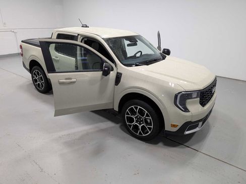 Used 2025 Ford Maverick Lariat w/ 4K Tow Package AWD/4WD image 15