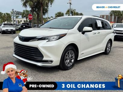Used 2021 Toyota Sienna XLE