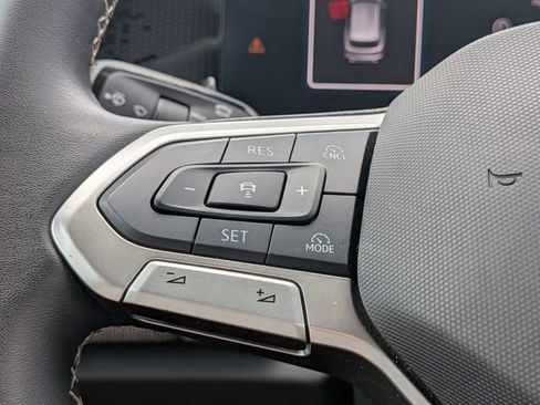 Certified 2025 Volkswagen Tiguan S FWD image 28