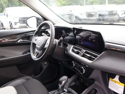New 2026 Chevrolet TrailBlazer LT w/ Convenience Package AWD/4WD image 34