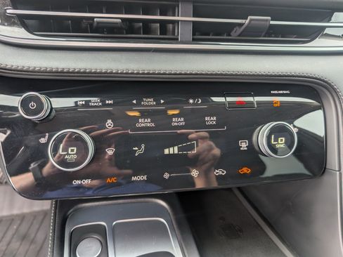 Used 2024 INFINITI QX60 Luxe AWD/4WD image 21