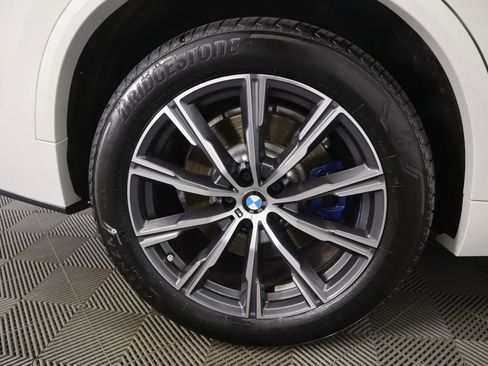 Certified 2025 BMW X5 M60i w/ Climate Comfort Package image 33