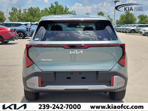 New 2027 Kia Seltos S FWD image 5