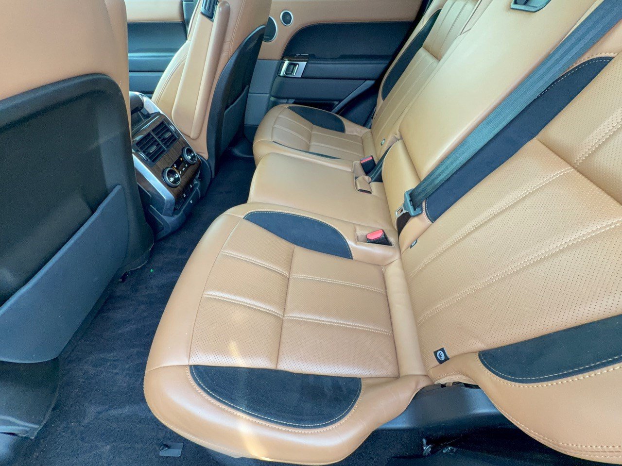 Used 2018 Land Rover Range Rover Sport Supercharged AWD/4WD image 25