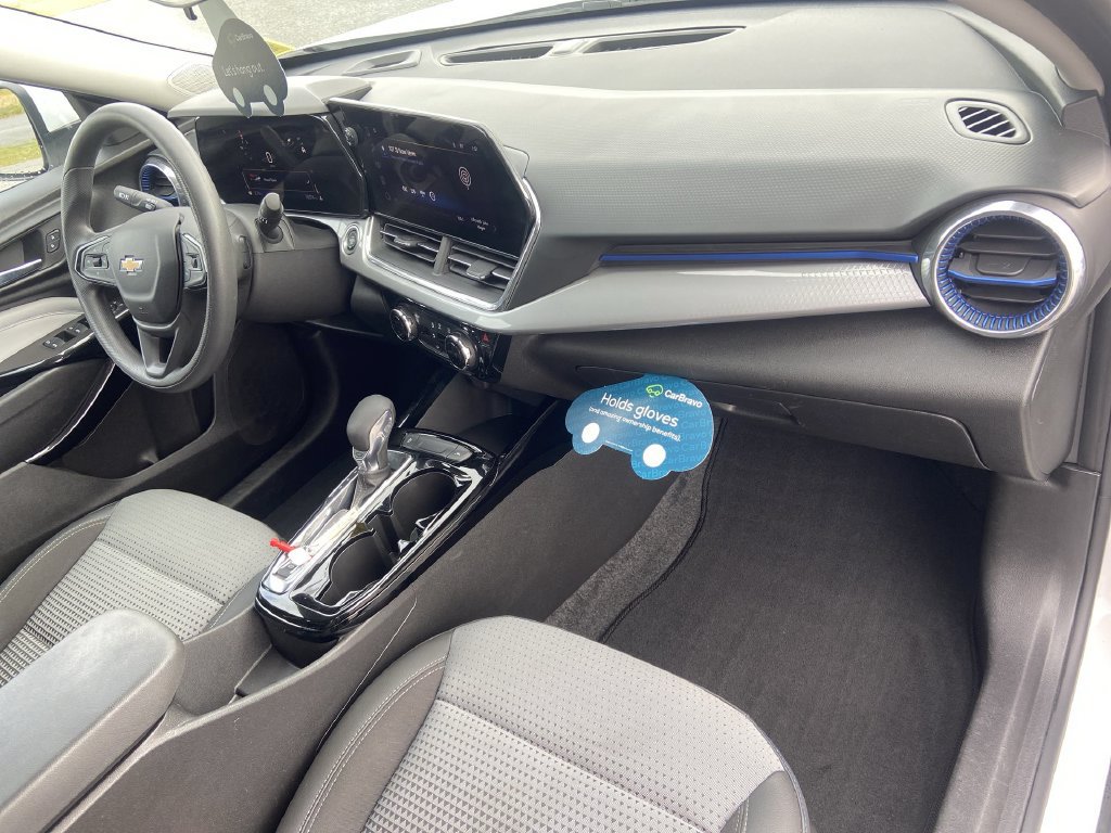 Certified 2024 Chevrolet Trax LT FWD image 27