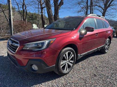 Used 2018 Subaru Outback 2.5i Limited image 1