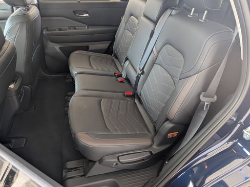 Used 2024 Nissan Pathfinder Platinum w/ Cargo Package image 18