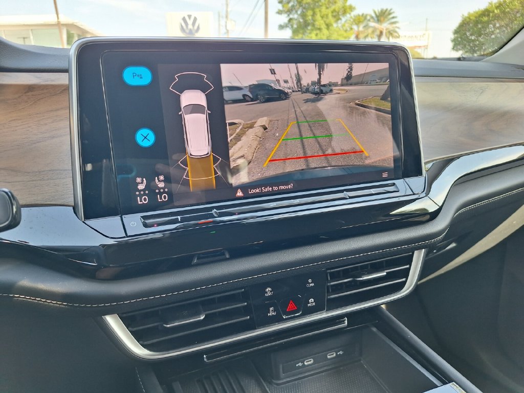 Used 2026 Volkswagen Atlas SE FWD image 21