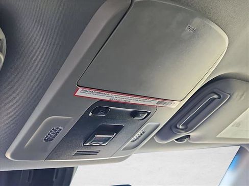 Used 2019 Toyota Camry SE w/ Carpet Mat Package FWD image 19