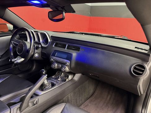 Used 2010 Chevrolet Camaro SS RWD image 40