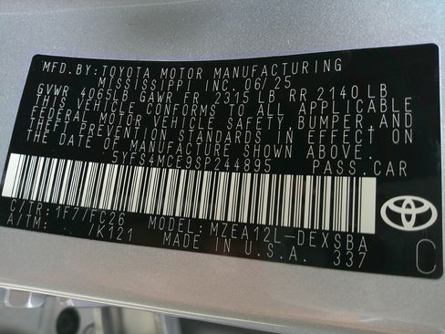 Used 2025 Toyota Corolla SE image 45