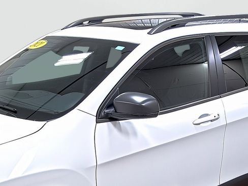 Used 2021 Jeep Cherokee Latitude Lux 80th Anniv w/ Quick Order Package 26U 80TH FWD image 8