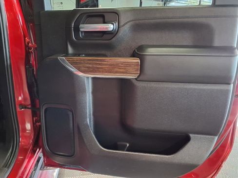 Used 2023 Chevrolet Silverado 2500 High Country w/ Technology Package image 9