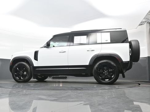Used 2023 Land Rover Defender 110 X-Dynamic SE AWD/4WD image 32