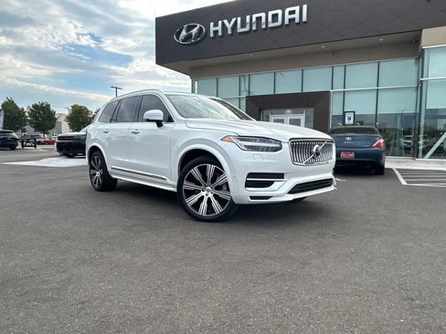 Used 2021 Volvo XC90 T8 Inscription w/ Advanced Package AWD/4WD image 4