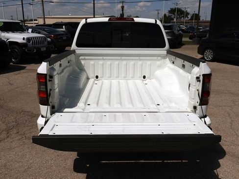 Used 2024 Nissan Frontier PRO-4X w/ Technology Package AWD/4WD image 8