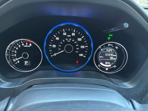 Used 2018 Honda HR-V EX image 24