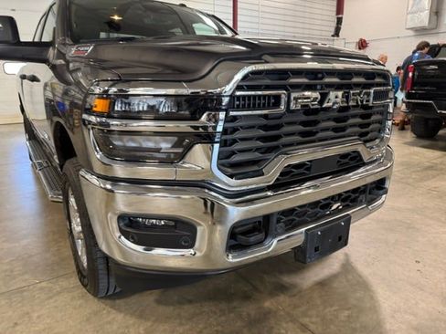 Used 2025 RAM 2500 Big Horn AWD/4WD image 2