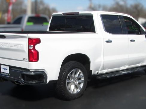 Used 2019 Chevrolet Silverado 1500 LTZ w/ LTZ Premium Package image 3