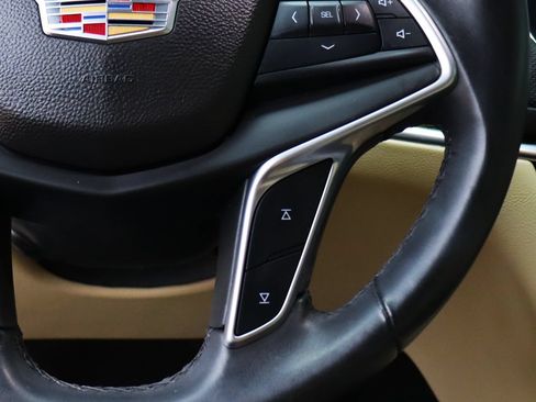 Used 2017 Cadillac XT5 FWD image 55