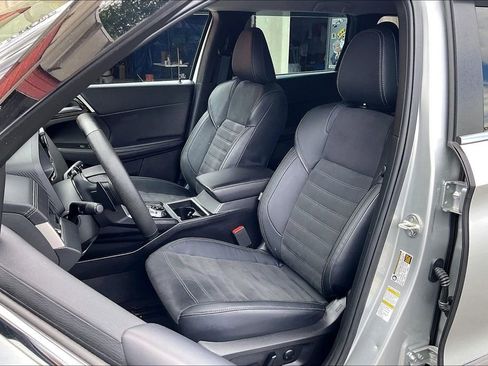 Used 2023 Mitsubishi Outlander SE AWD/4WD image 24