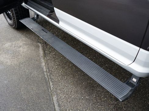 Used 2017 RAM 2500 Laramie w/ Convenience Group image 11