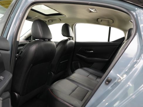 Used 2025 Nissan Sentra SR w/ SR Premium Package FWD image 16