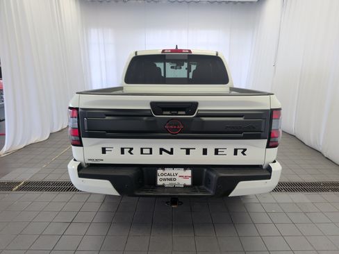 Used 2025 Nissan Frontier PRO-4X AWD/4WD image 4