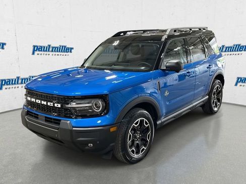 New 2025 Ford Bronco Sport Outer Banks w/ Outer Banks Tech Package+ AWD/4WD image 1