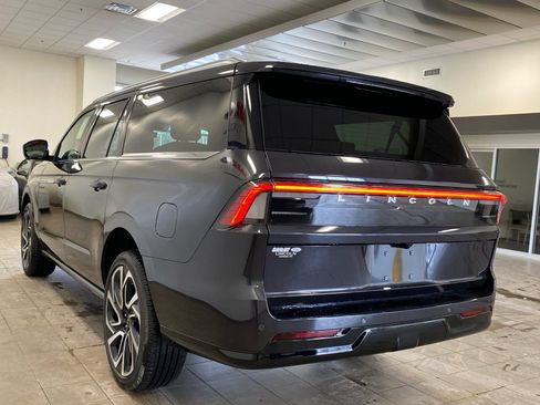 New 2026 Lincoln Navigator L Reserve image 5