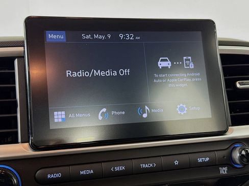 Used 2023 Hyundai Venue SEL w/ Cargo Package FWD image 16