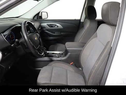 Used 2021 Chevrolet Traverse LT FWD image 13