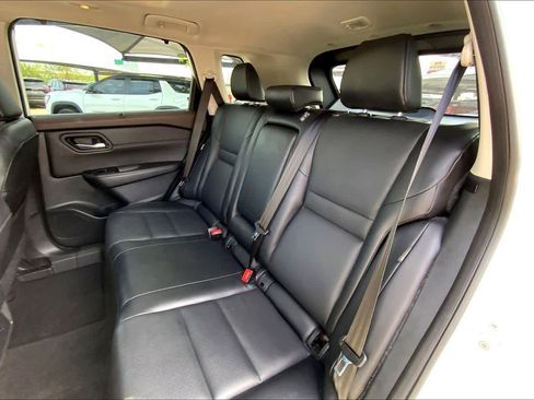 Used 2023 Nissan Rogue SV w/ SV Premium B Package image 20