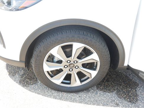 Certified 2024 Ford Escape Platinum AWD/4WD image 15