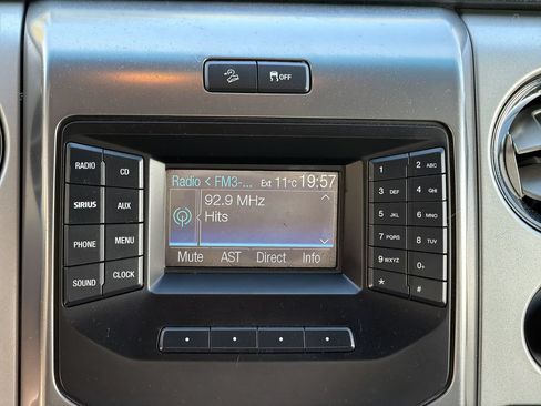 Used 2013 Ford F150 FX4 w/ Mid Equipment Group AWD/4WD image 16